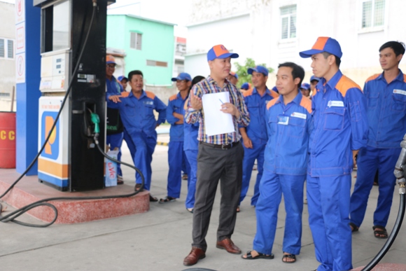 Chuyên gia Nguyễn Bá Cự hướng dẫn học viên